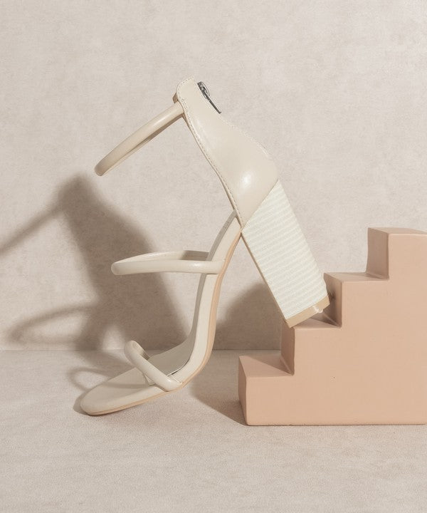 STRAPPY HEEL