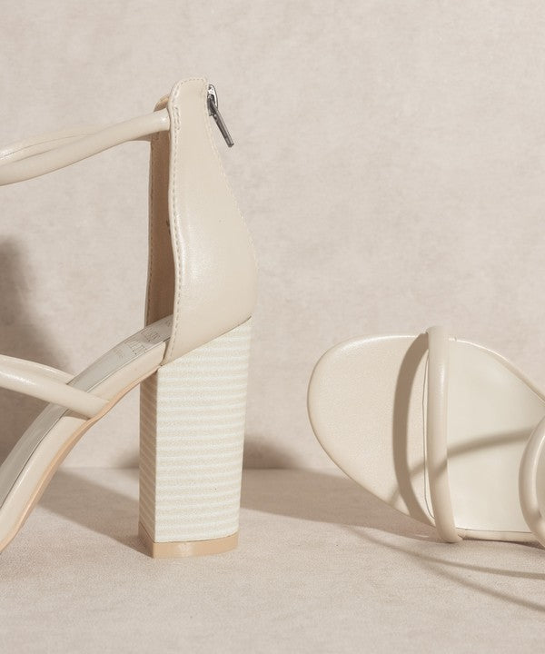 STRAPPY HEEL