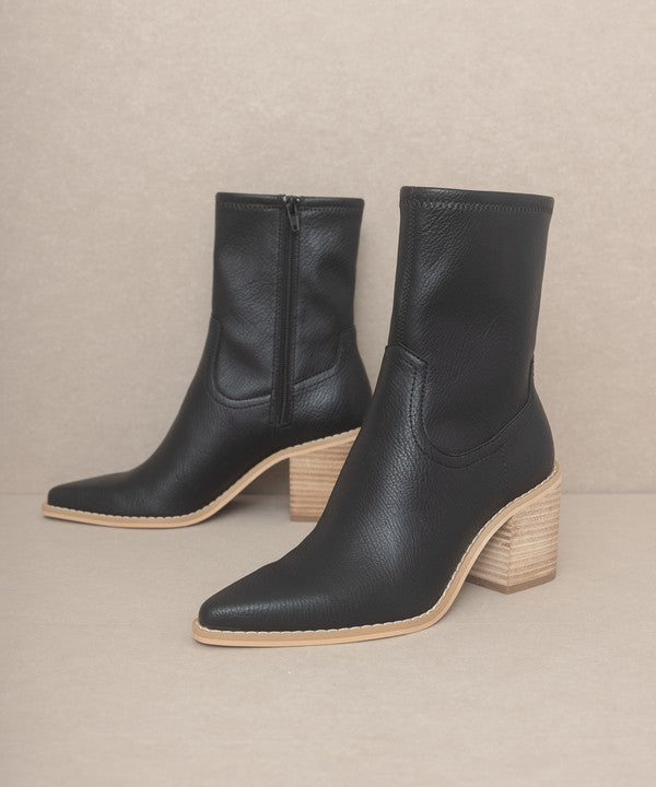 SLEEK ANKLE BOOTIE