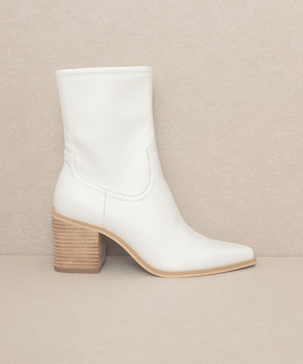 SLEEK ANKLE BOOTIE