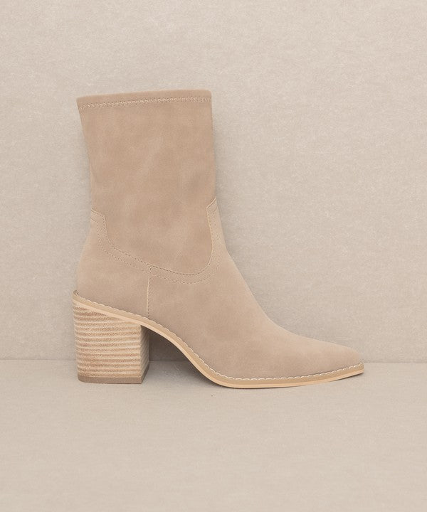 SLEEK ANKLE BOOTIE