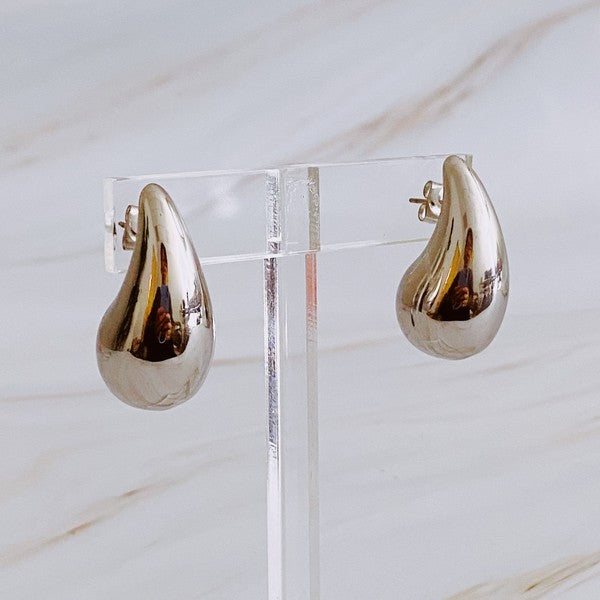 TEARDROP EARRING